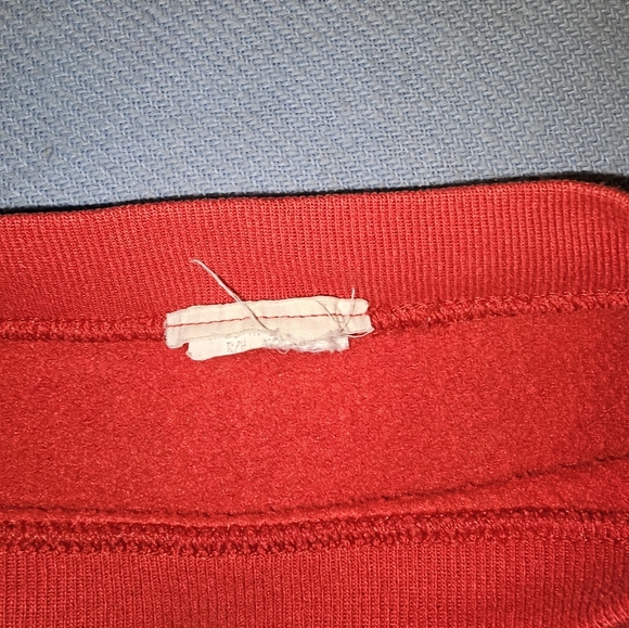 VINTAGE Snoopy and Woodstock Chriatmas Crewneck Sweater - Picture 8 of 11